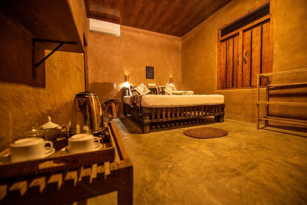 Private Organic House Bed & Breakfast Udawalawe Exterior photo