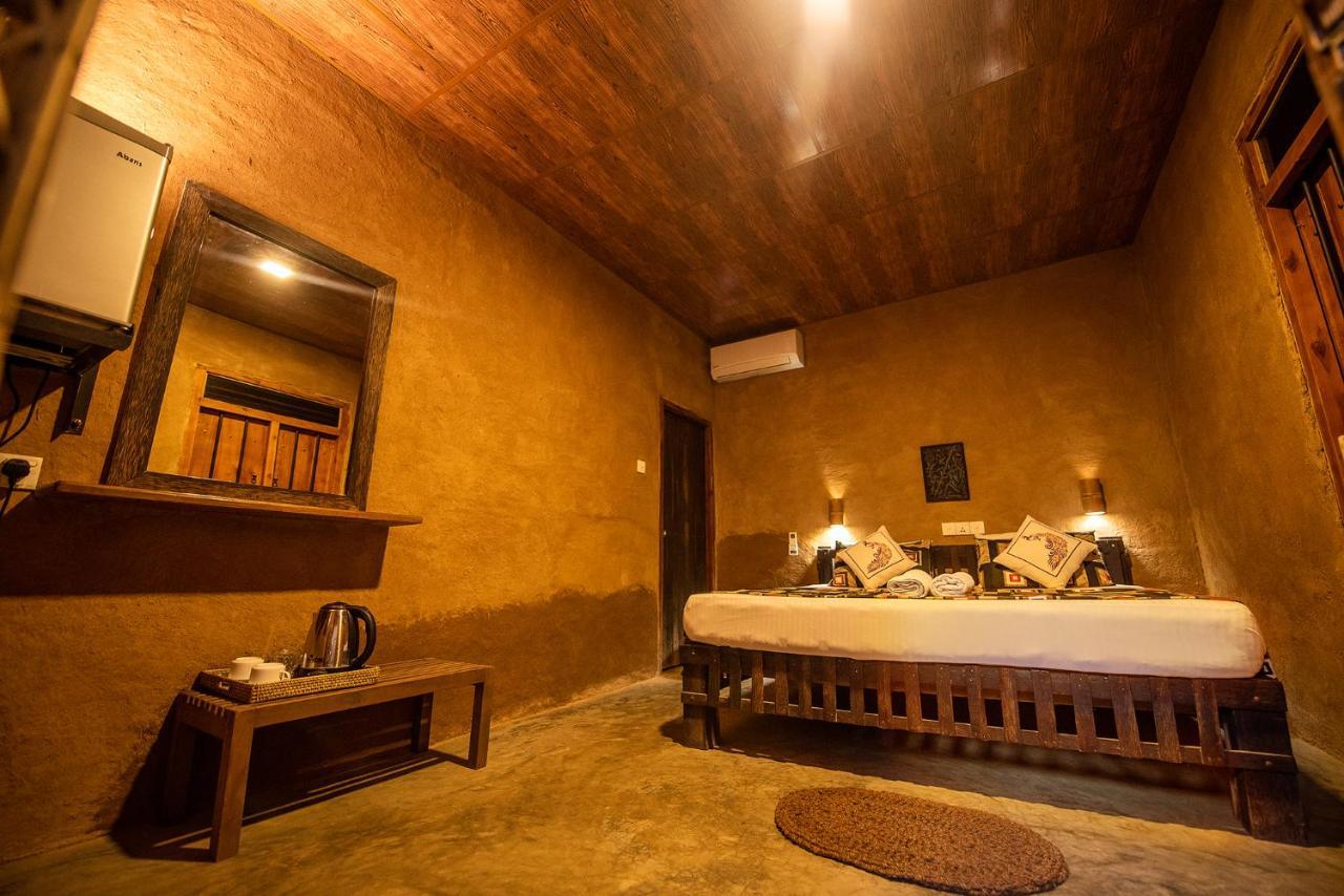 Private Organic House Bed & Breakfast Udawalawe Exterior photo