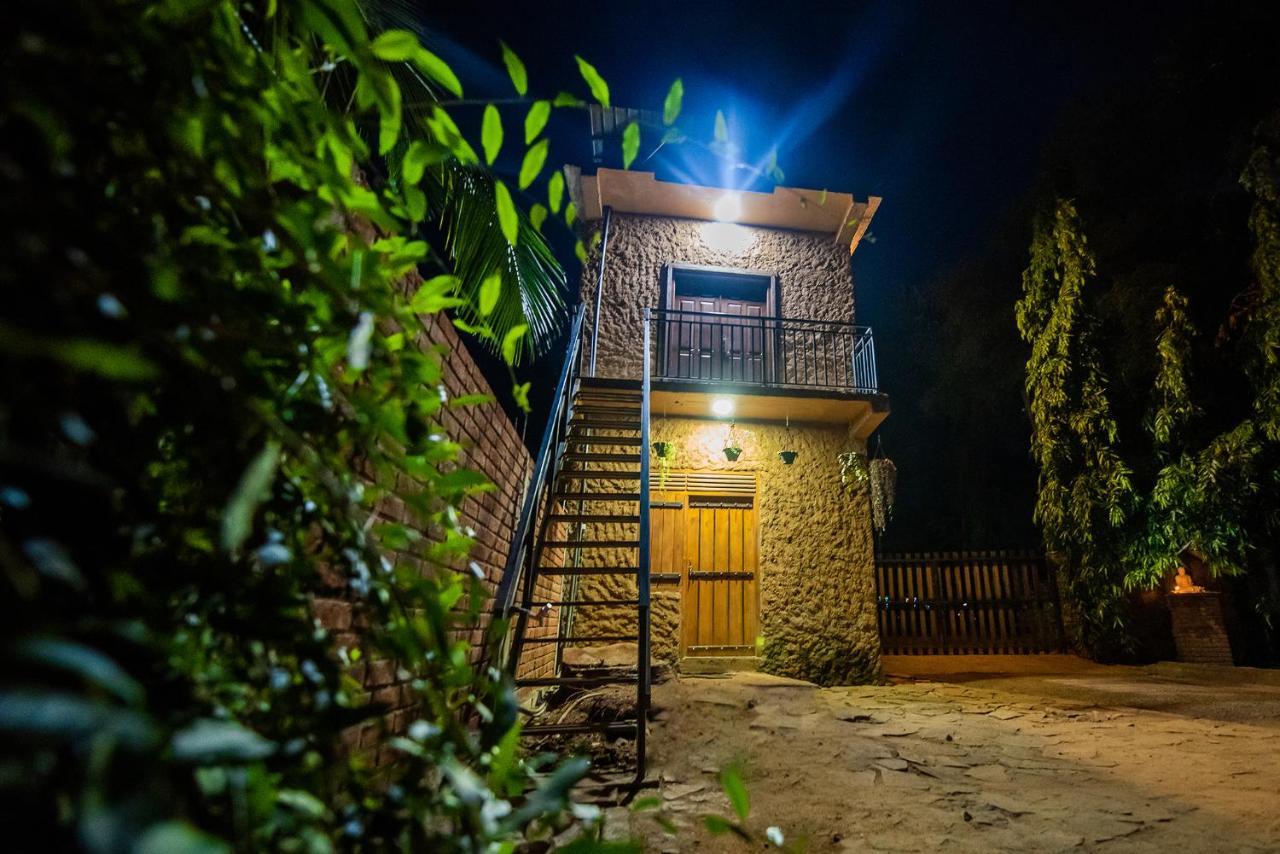 Private Organic House Bed & Breakfast Udawalawe Exterior photo